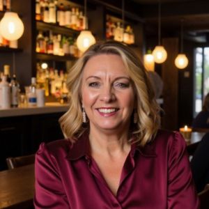 Emma Lockwood (300 × 300 px) Headshot