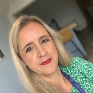Julie Cridland (300 × 300 px) Headshot