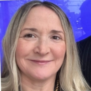 Dr Leona Mydlowski